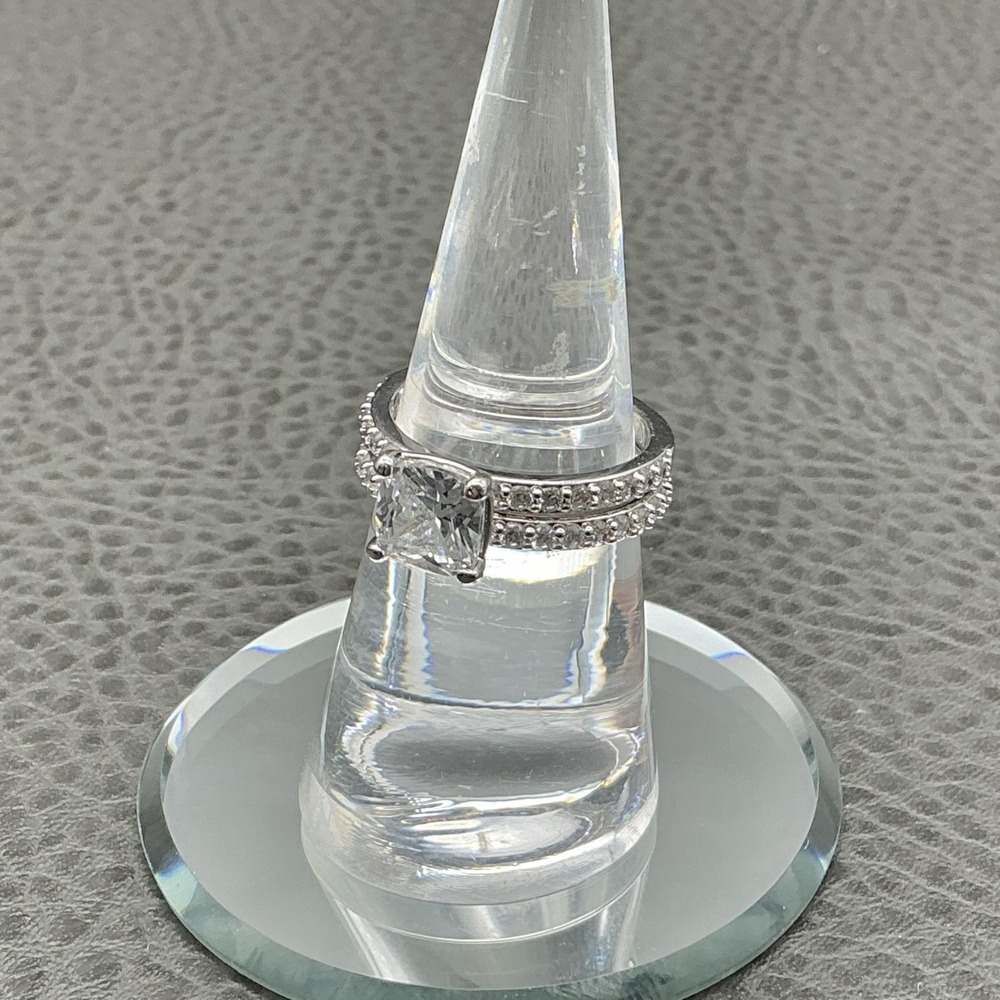 Ring Size 7 Silver Tone Clear Crystal Bridal Wedding Engagement Set‎ Womens